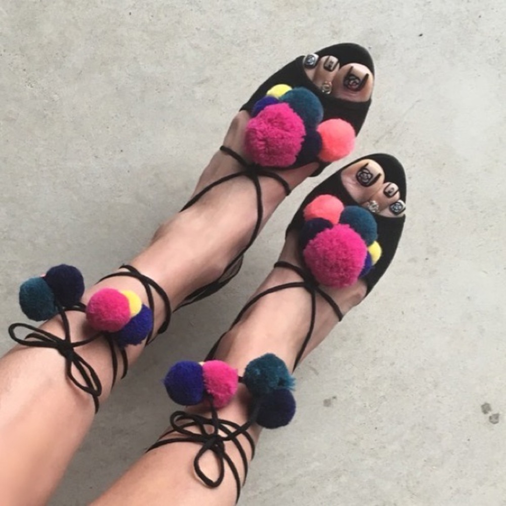 Super Cute and Fun PomPom shoes tie up laceup heels sandals almost new size 8